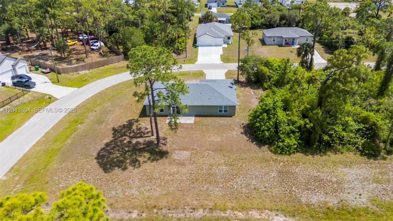 6069 S Moss Cir, La Belle, FL 33935 Photo