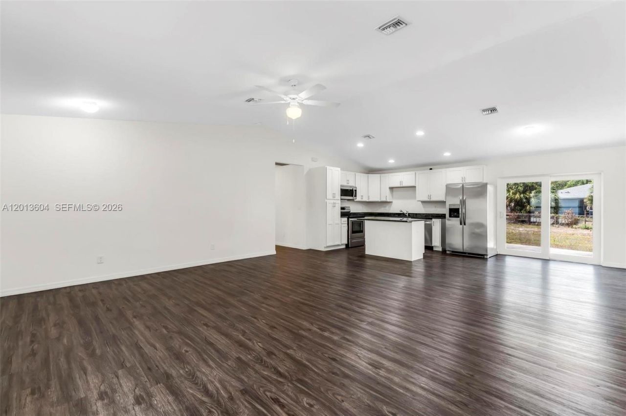 6069 S Moss Cir, La Belle, FL 33935 Photo