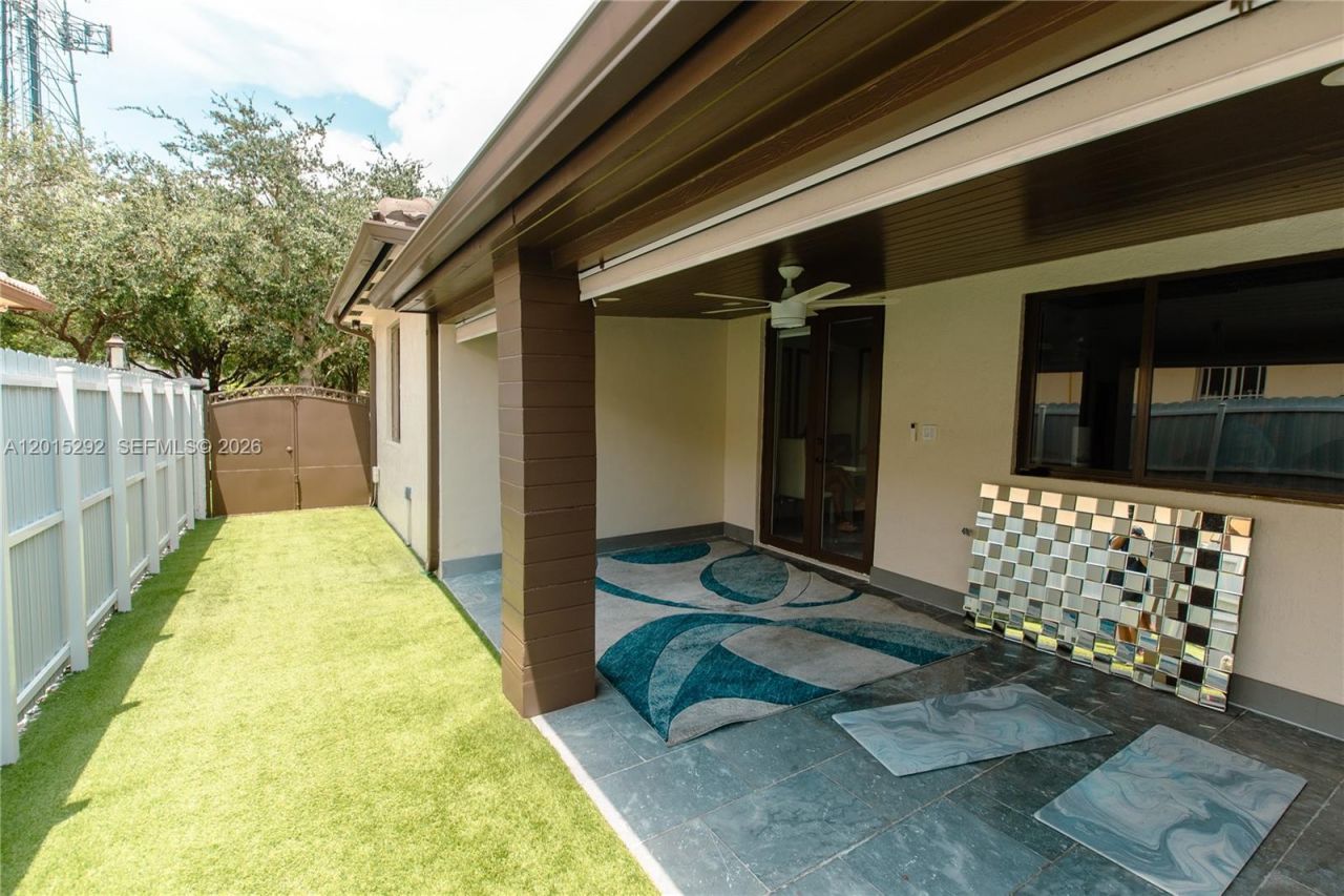 7814 NW 165th St , Miami Lakes, FL 33016 Photo