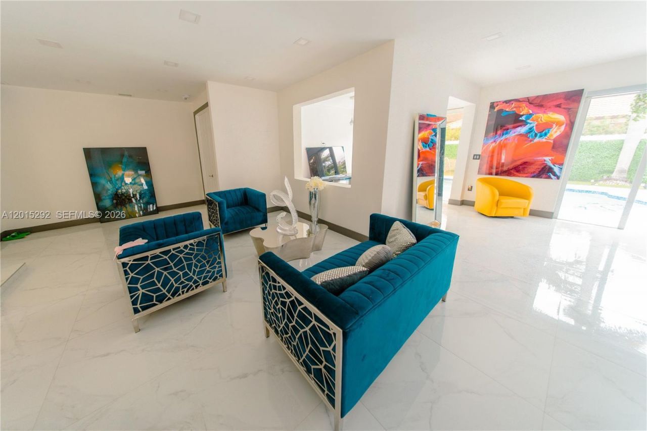 7814 NW 165th St , Miami Lakes, FL 33016 Photo