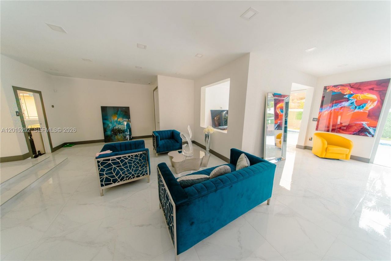 7814 NW 165th St , Miami Lakes, FL 33016 Photo
