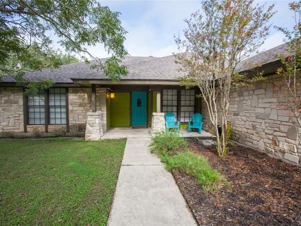 309 Juniper DR, Mountain City, TX 78610