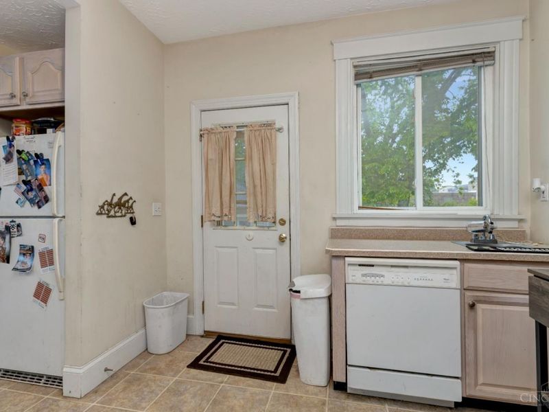 4110 Wood Street, Cincinnati, OH 45212 Photo 10