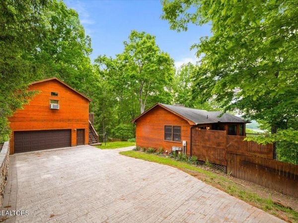 1186 Deerfield Way, LaFollette, TN 37766
