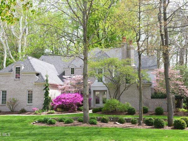 4536 Dovewood Lane, Sylvania, OH 43560