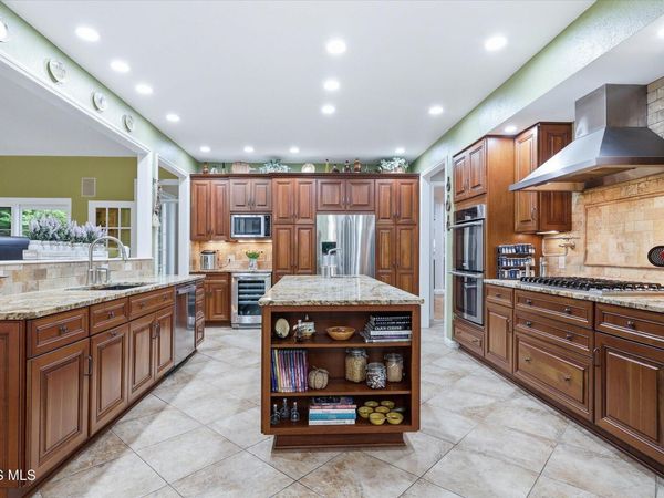 4536 Dovewood Lane, Sylvania, OH 43560