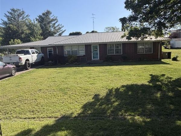 177 Cherokee Drive , Scottsville, KY 42164
