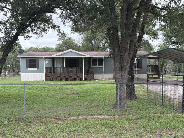 309 Hickory Run , La Vernia, TX 78121