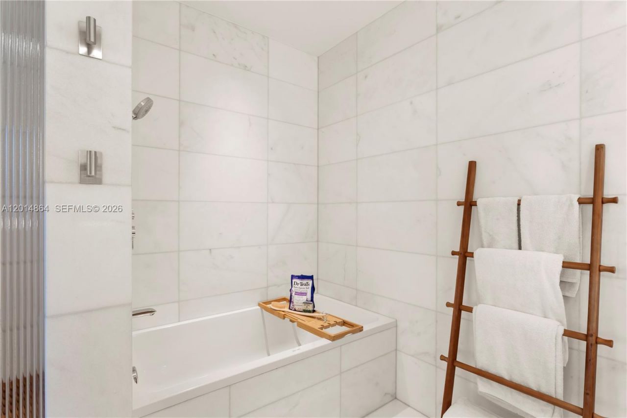 500 Alton Rd , Unit 1601, Miami Beach, FL 33139 Photo