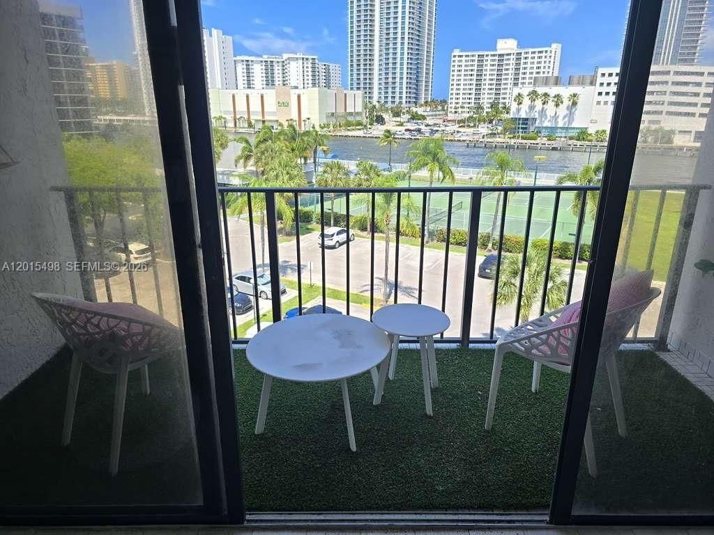 400 Leslie Dr , Unit 508, Hallandale Beach, FL 33009 Photo