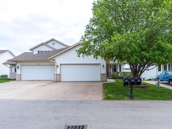 219 Heritage Ln, Onalaska, WI 54650