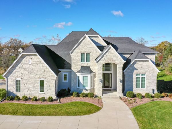 19955 Bradon Trl W, Brookfield, WI 53045