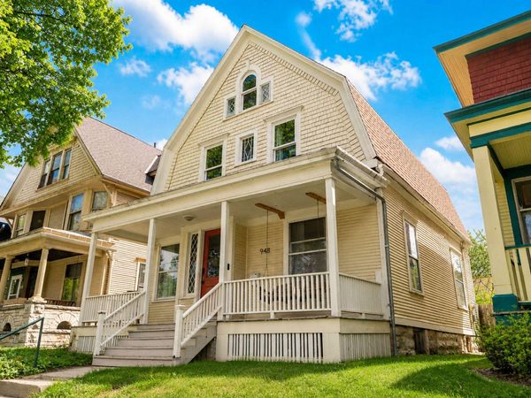 948 N 34th St, Milwaukee, WI 53208
