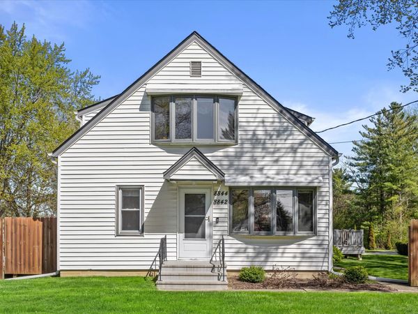 8842 S Chicago Rd, Unit 8844, Oak Creek, WI 53154