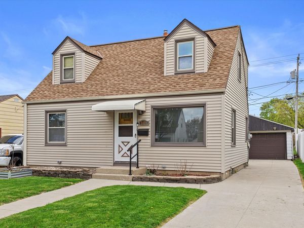 3434 S 2nd St, Milwaukee, WI 53207