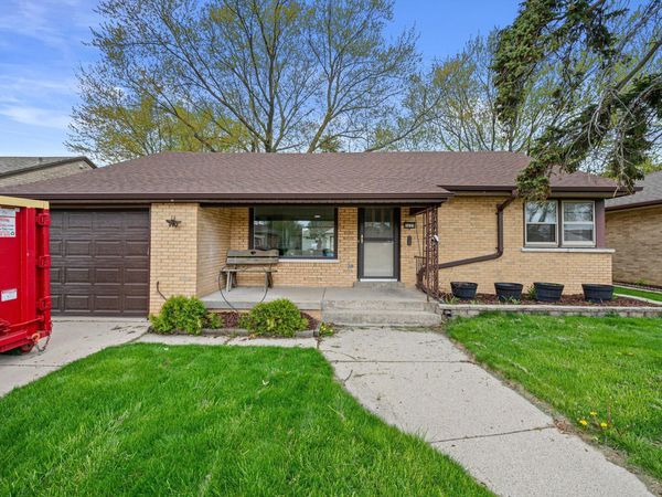 5629 S Quality Ave, Cudahy, WI 53110