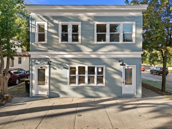 6800 Auburn Ave, Unit 6802, Wauwatosa, WI 53213