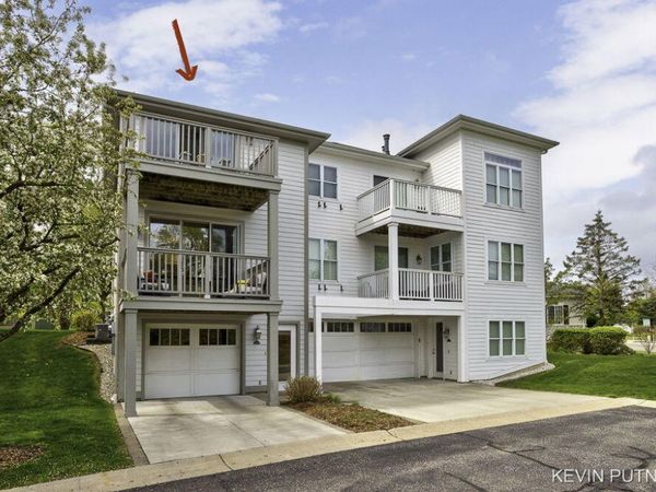 221 Outlook Drive, Unit B/2, Douglas, MI 49406