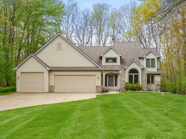 6147 Autumn Ridge, Richland, MI 49083