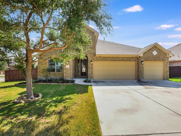 2508 Hilltop Divide LN, Leander, TX 78641
