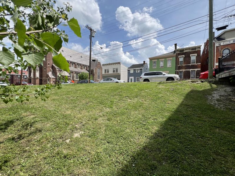 656 W Pike Street, Covington, KY 41011 Photo 3