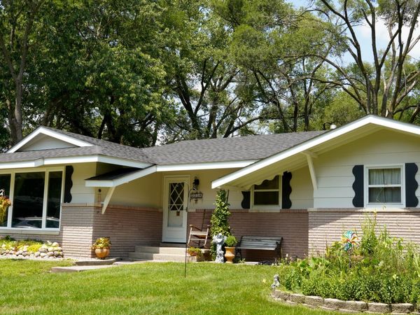 2256 W 57th Place , Merrillville, IN 46410