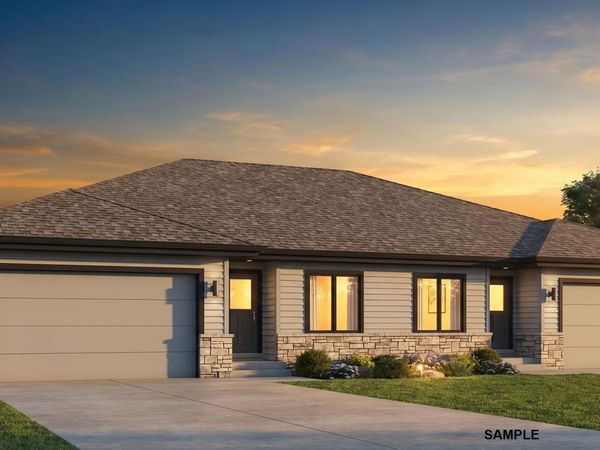4574 Badger Ct, Sioux City, IA 51106