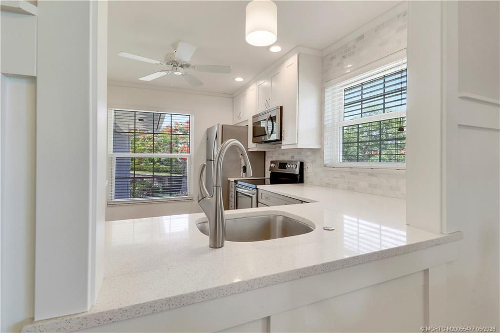 1852 SW Palm City Road, Unit 201, Stuart, FL 34994 Photo