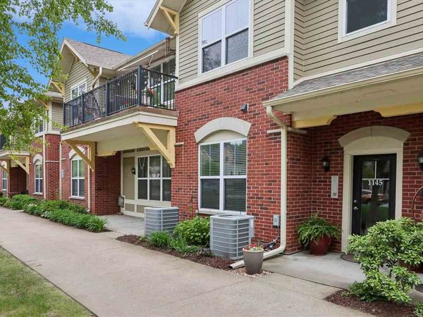 1145 Foster Rd, Iowa City, IA 52245
