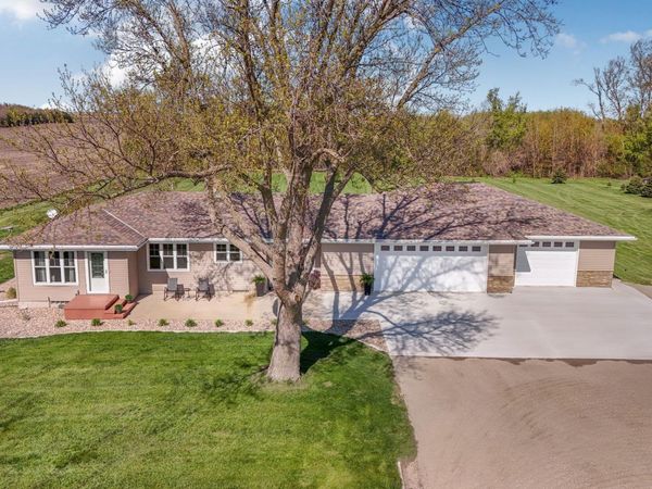 79275 County Road 16 , Hector, MN 55342