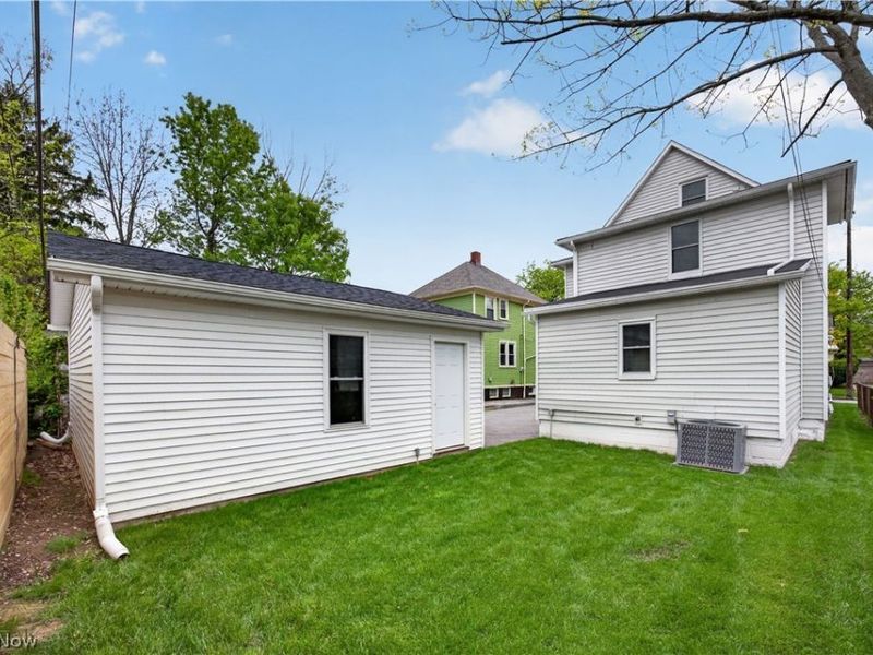 1617 Larchmont Avenue, Lakewood, OH 44107 Photo 49