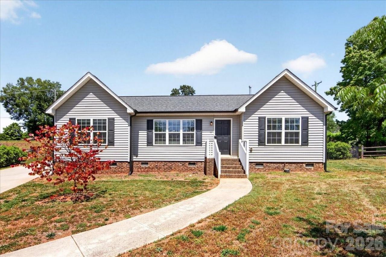 1511 Abbey Court , Belmont, NC 28012 Main Photo