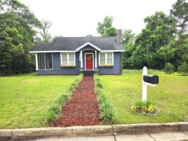 2955 Sylvia Drive, Marianna, FL 32446