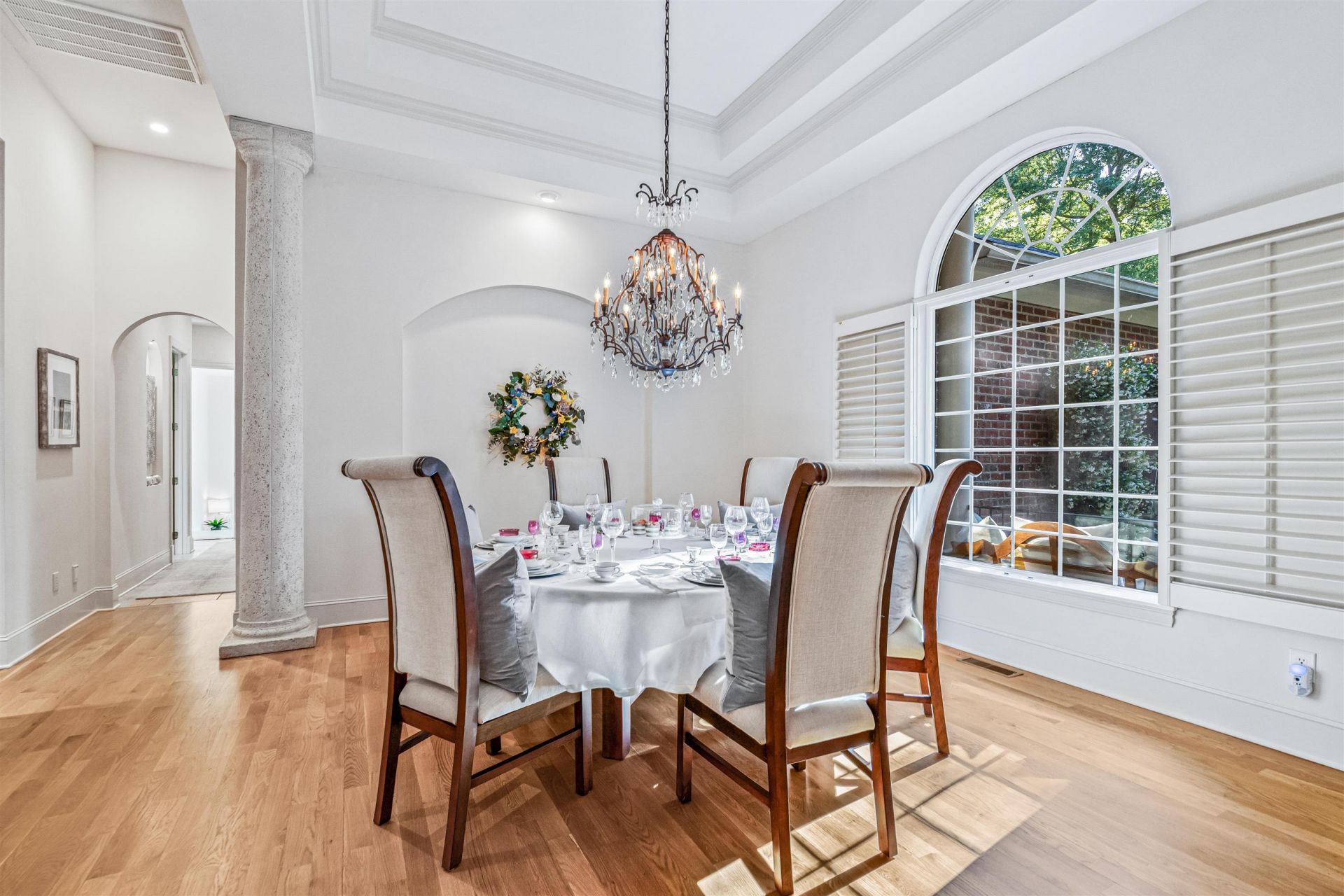 4488 Richmond Hill Dr. Photo 6