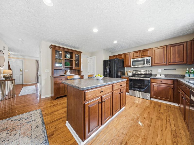 4503 Crooked Cedar Drive , New Albany, OH 43054 Photo 3