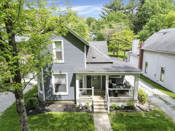 444 W Broadway , Granville, OH 43023