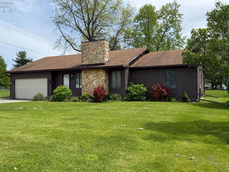 504 Meadow Lane, Sandusky, OH 44870 Photo 3
