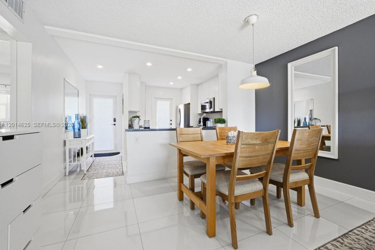 1501 S Ocean Blvd , Unit 307, Lauderdale by the Sea, FL 33062 Photo
