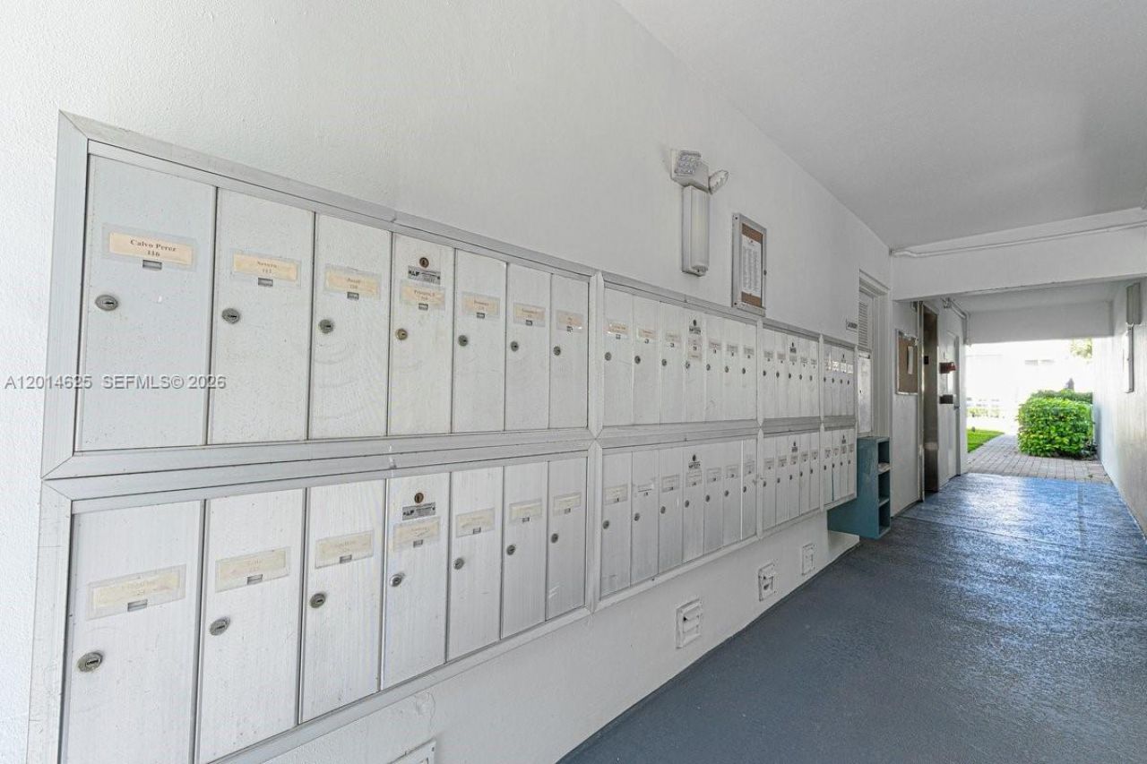 1501 S Ocean Blvd , Unit 307, Lauderdale by the Sea, FL 33062 Photo
