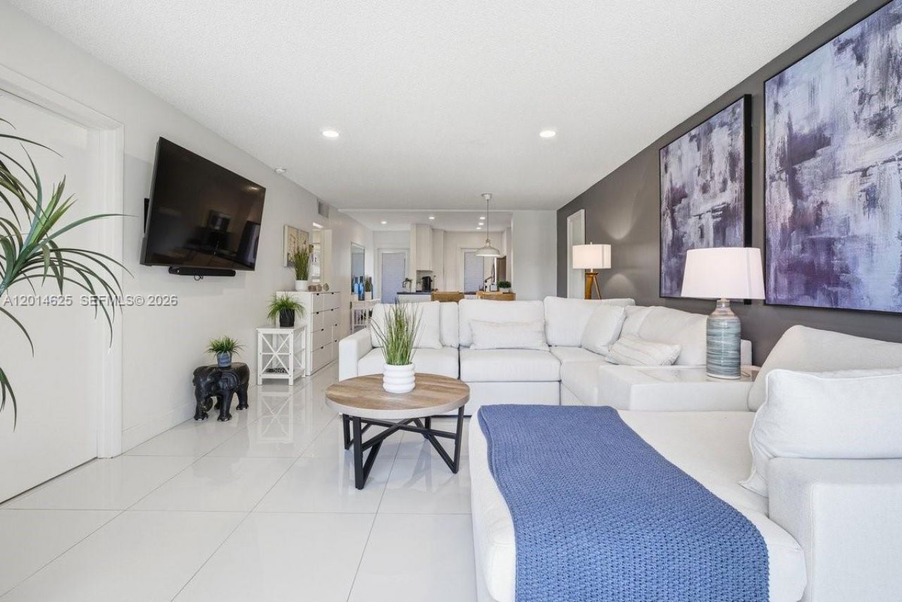 1501 S Ocean Blvd , Unit 307, Lauderdale by the Sea, FL 33062 Photo