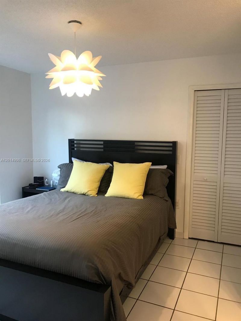 10813 NW 3rd Ct, Unit 2L, Pembroke Pines, FL 33026 Photo