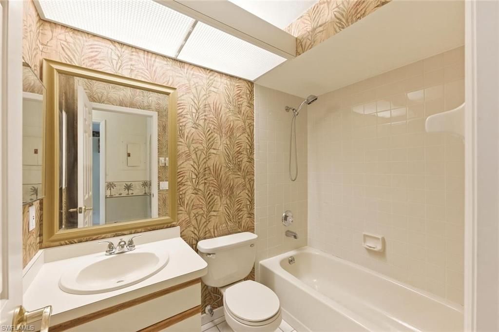 7380 Saint Ives Way, Unit 1305, Naples, FL 34104 Photo