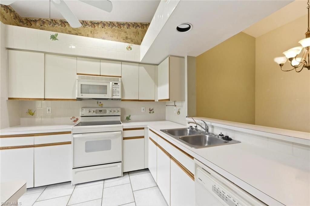 7380 Saint Ives Way, Unit 1305, Naples, FL 34104 Photo
