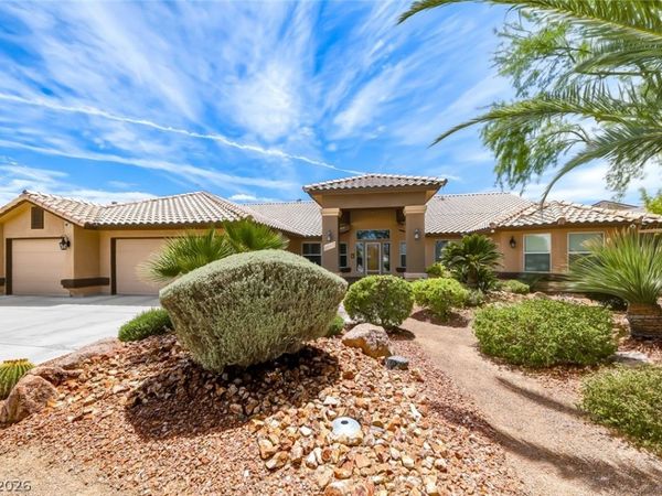 8645 Bright Angel Way , Las Vegas, NV 89149