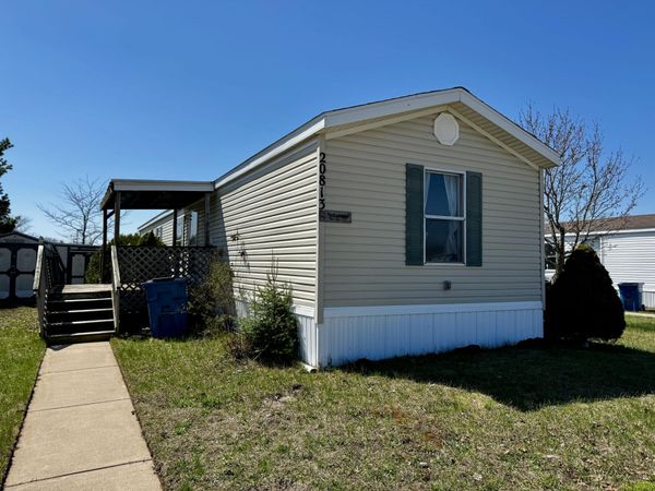 20813 Grandville Road, Unit 214, Big Rapids, MI 49307
