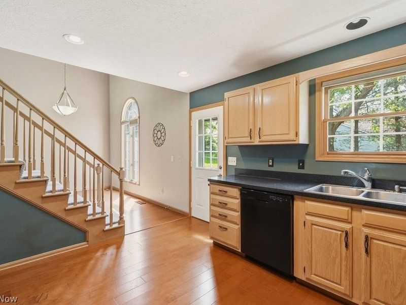 20745 Sun Meadow Trail, Strongsville, OH 44149 Photo 18