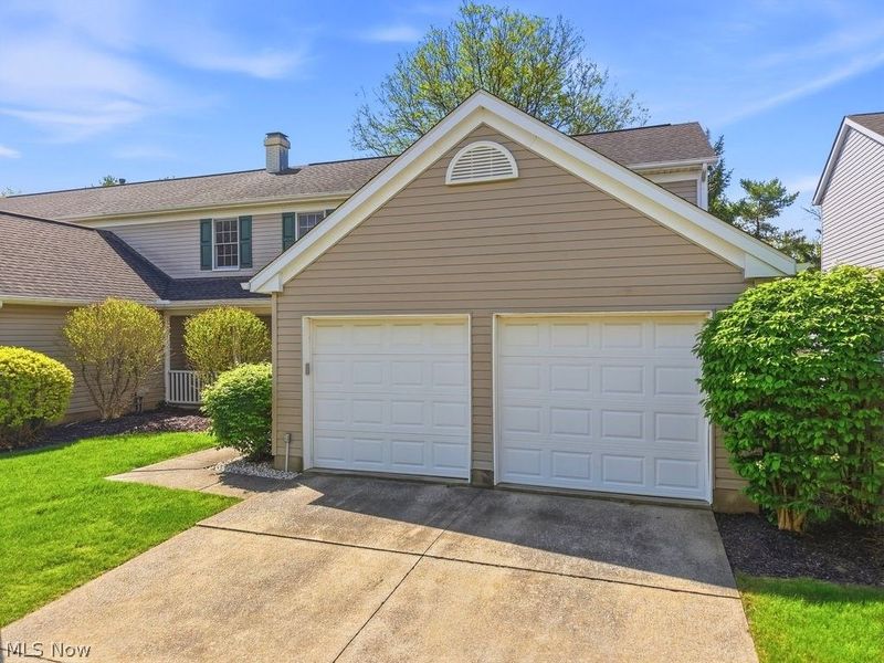 20745 Sun Meadow Trail, Strongsville, OH 44149 Photo 2