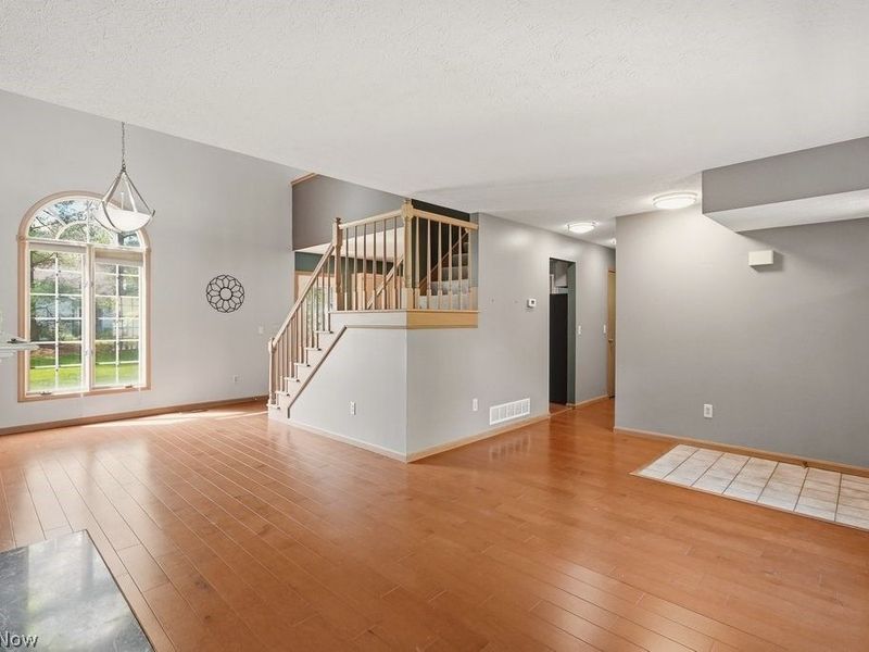 20745 Sun Meadow Trail, Strongsville, OH 44149 Photo 8