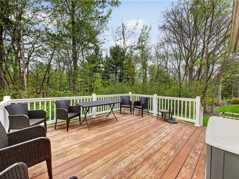 10500 W Ravine View Court , North Royalton, OH 44133 Photo 8