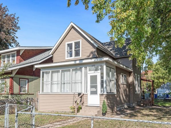 609 Jessamine Avenue E, Saint Paul, MN 55130